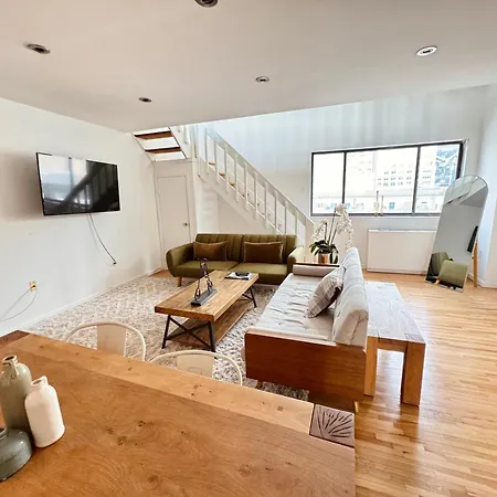 Stylish Duplex Penthouse With Large Outdoor Space New York Exterior photo
