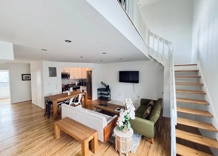 Stylish Duplex Penthouse With Large Outdoor Space